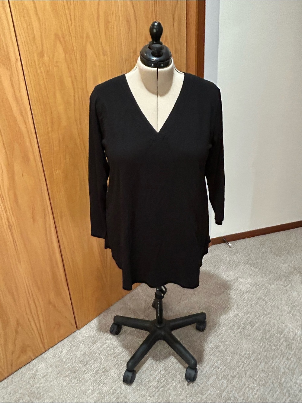 Mododoc V-Neck Long Sleeve Tunic - Black
